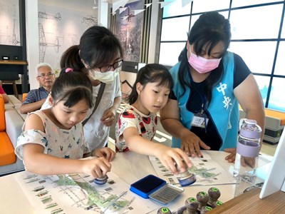 01-中央公園志工服務品質大放異彩!中市建設局獲雙獎肯定