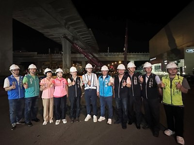 01-置頂-綠空廊道跨橋夜間吊裝迎重大里程碑!_0