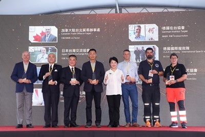 921大地震25週年邀國內外救災單位重返台中 盧市長致敬:感謝城市英雄