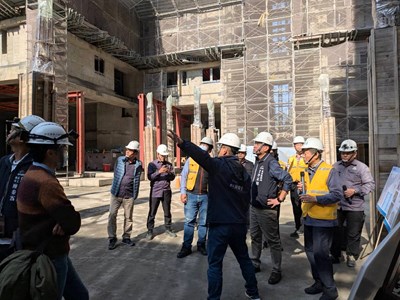 「安全第一」春節不鬆懈 中市都發局、住宅處視察社宅工地