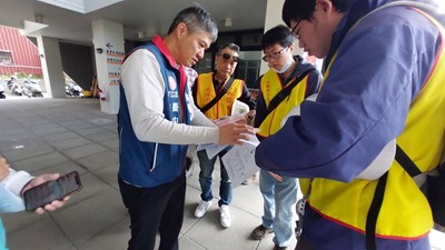 台中市土木技師公會(藍背心)偕同台南市土木技師公會評估損壞建築_0