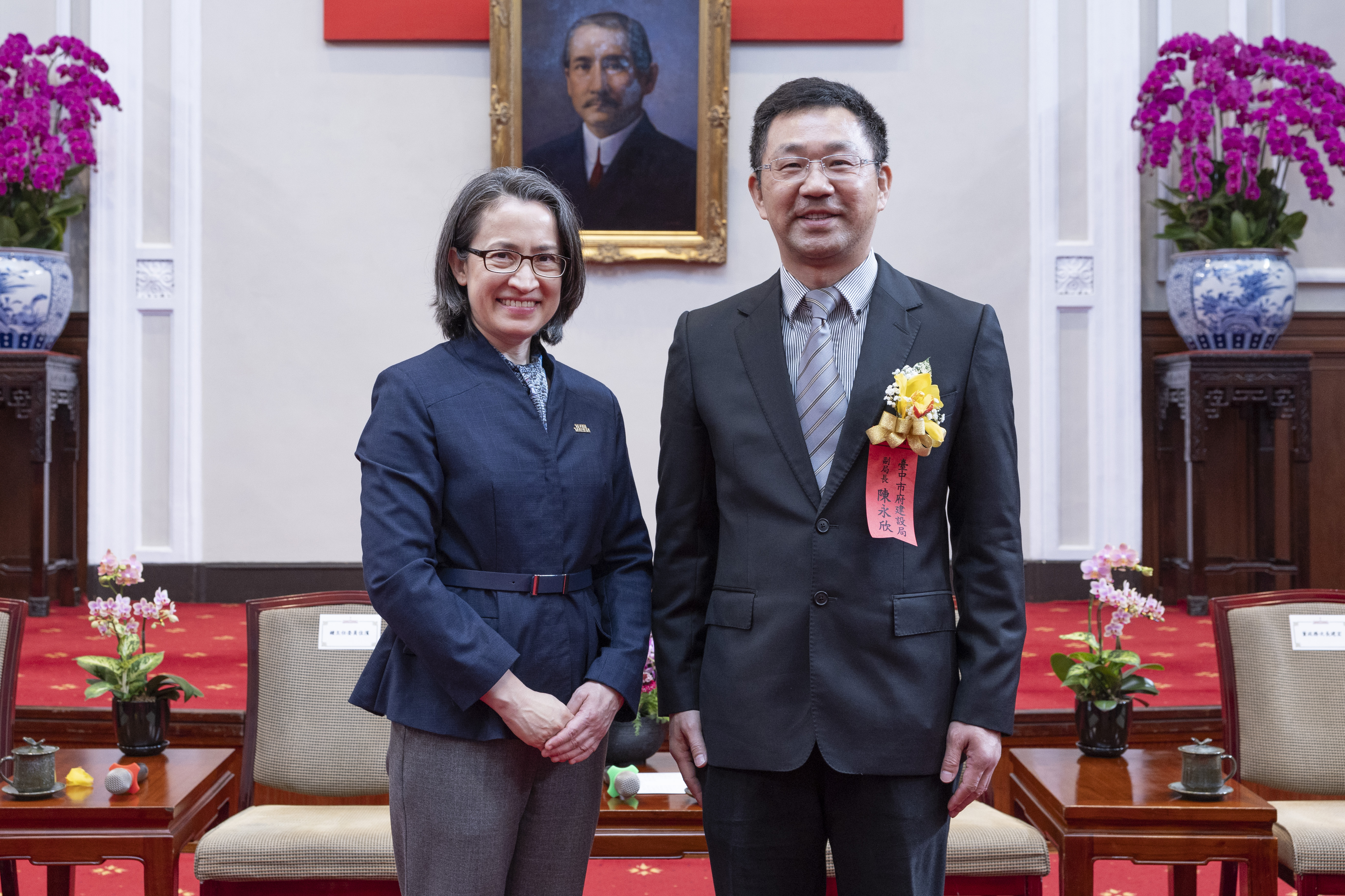 臺中市政府全球資訊網-市政新聞-台中巨蛋奪國家建築金質獎「全國首獎」 建設局獲副總統蕭美琴接見讚揚