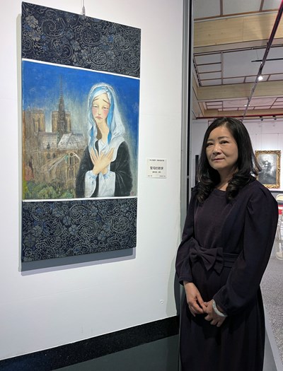 旅居法國創作的《聖母的眼淚》在作品完成時教堂鐘聲突然響起，時機巧合地讓人感動