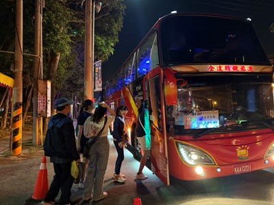 大甲媽祖4月4日晚間起駕，市府共開出187班次接駁疏運