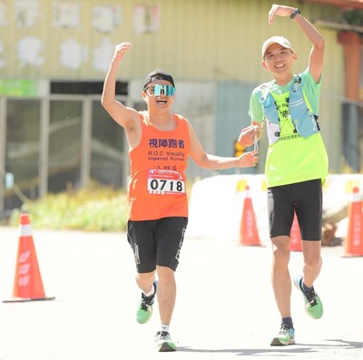 呂冠霖長期參加路跑運動