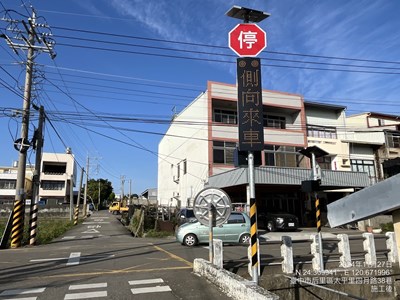 智慧路標當你的千里眼！中市113年擴增35處提升道路安全 (1)