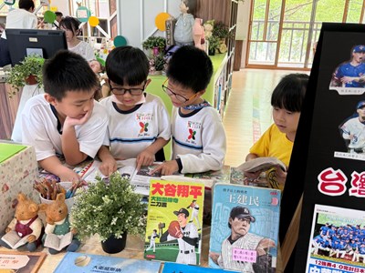 北屯區仁美國小「臺中好棒，閱讀閱棒」主題書展