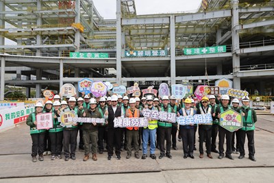 跟著超認真少年，中市勞工局邀你一起注意塔吊安全  圖1_0