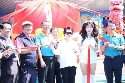 歡慶僑泰高中55週年校慶 盧市長與李多慧同揭幕肯定辦學績優:祝賀校運昌隆!