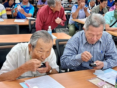 參加農友進行稻米食味值鑑定練習_0