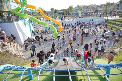 01-太平馬卡龍公園吸引眾多家長帶小朋友到訪體驗