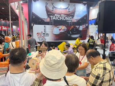 民眾熱烈參與大玩台中館打卡活動