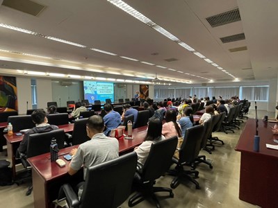同仁聆聽檢察官上課情形_0
