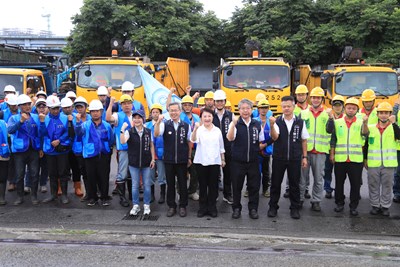 同島一命台中隊再出動!盧市長親指揮馳援嘉義災後重建:同舟共濟、義不容辭