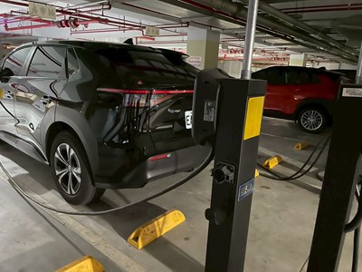 打造台中成為低碳之都 中市府公務車低碳運具占比六都第一 (2)
