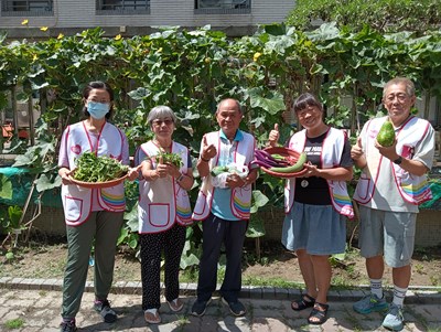 臺中北屯家庭中心打造開心農場 蔬果贈500戶弱勢家庭