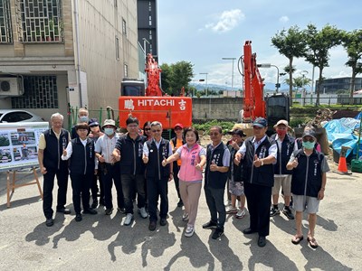 01-北屯潭子交通路網年底縫合!建設局長視察敦富八、九街開闢工程