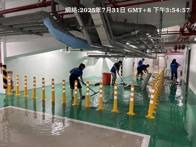 受連續強降雨影響導致停車場積水，市府立即啟動應變措施_0