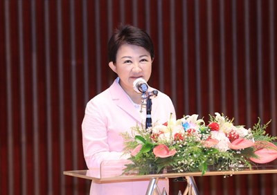 中市101位校(園)長布達交接 盧市長感恩期勉:共同努力培育優秀人才!