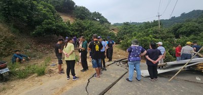 現場勘查人員及地方民眾_0