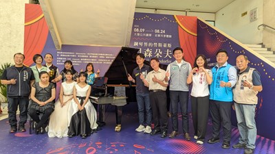 13日大墩文化中心公共鋼琴活動開幕大合照