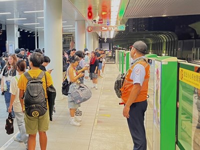台中捷運保全維護乘車秩序及旅客安。