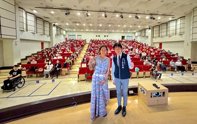 法制局李善植局長感謝烏恩慈醫師蒞臨本府_0