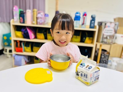 「台中有鈣讚」啟動！ 中市府投入2.76億元讓24萬名學童開心喝鮮奶