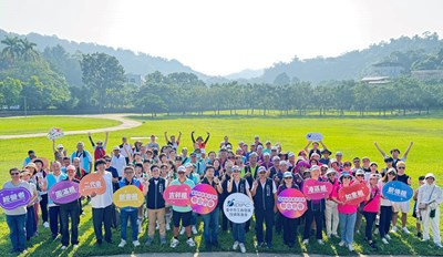 台中市工商發展投資策進會今（28）日於立法院民主議政園區舉辦「健康齊步走」健行活動