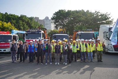0首圖：建設團隊貫徹市長盧秀燕「同島一命，哪裡有需要台中隊就在哪裡」的精神_0