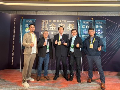 臺中市政府水利局由韓副局長乃彬率領團隊受獎