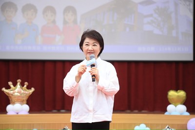 成功國中活動中心及公有停車場啟用  盧市長：師生與居民均受惠
