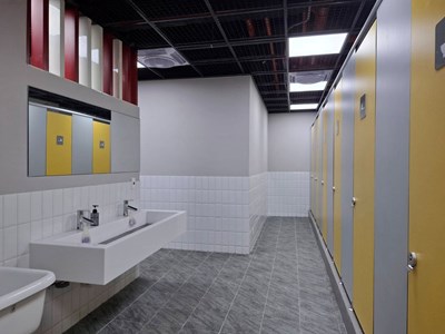 老舊廁所整修工程照片1(公明國中)