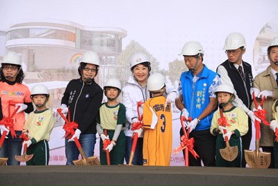 一甲子最好的禮物！春安國小新校舍動土 盧市長：投資教育就是投資台中未來