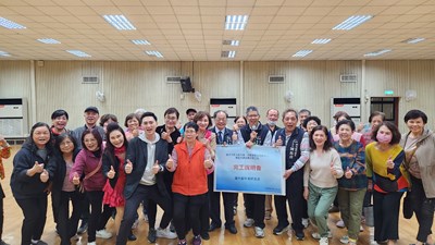 40 年老空調走入歷史！西屯何福、何德里活動中心換新機 民政局長：打造舒適節能新場域