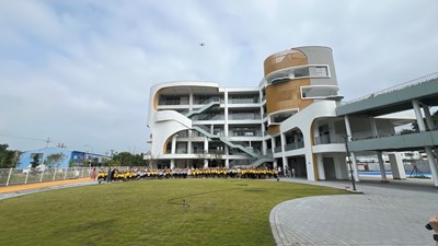 樹德國小師生合照