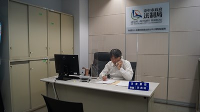 台中市政府全國首創「夜間電話法律諮詢服務」_0
