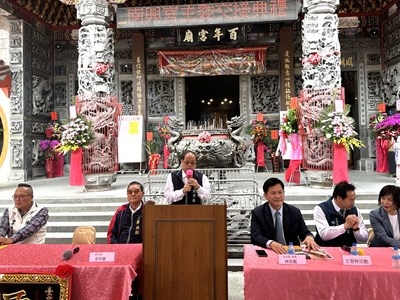 民政局長出席台中南興宮新舊主委交接典禮，祝福宮務昌隆