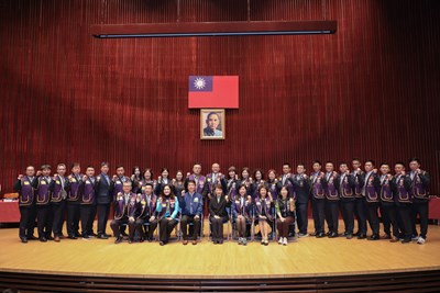 盧市長與貴賓們合影