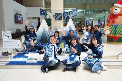 葫蘆墩志工手作藍染圖騰上衣、布置染藝展區_0