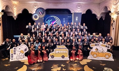 市府交通局今日辦理金運獎頒獎典禮，表揚45位優良駕駛