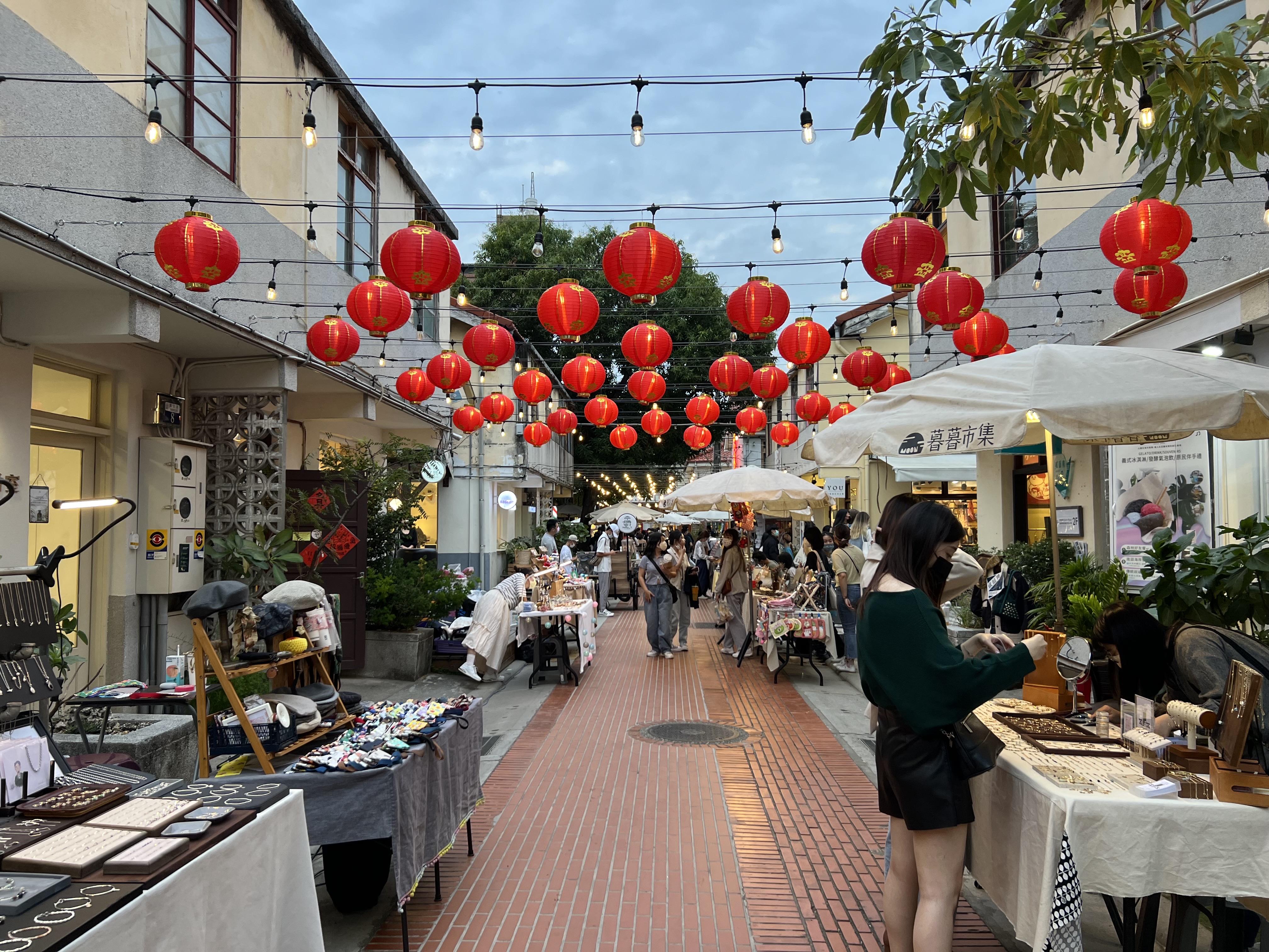 臺中市政府全球資訊網-市政新聞-審計新村、光復新村青創基地迎新春 限定好物與優惠展現青年創意