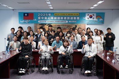 大邱市身心障礙者體育會處長洪俊學率隊拜訪中市府，由副市長鄭照新代表市長盧秀燕歡迎訪賓