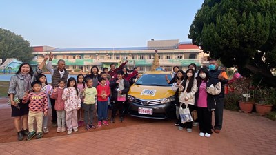 中市持續推動小黃公車，打造更安全便捷的偏鄉公共運輸環境