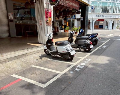 中市5月1日起於4處地點試辦大重機停放路邊車格