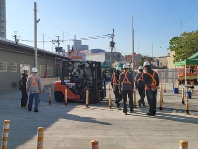 01-國定假日應放假