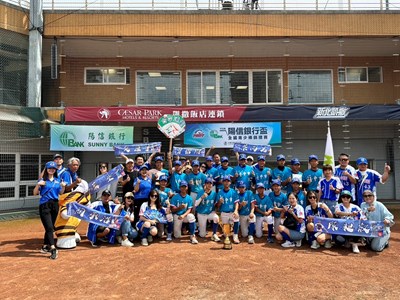 中市代表隊與現場加油團大合照