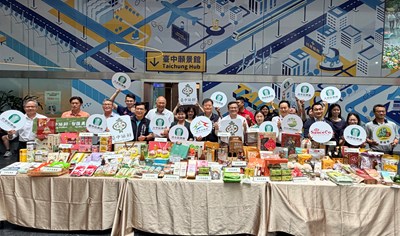 圖5、與會貴賓、參展農會及食品業者共同合影留念（3）