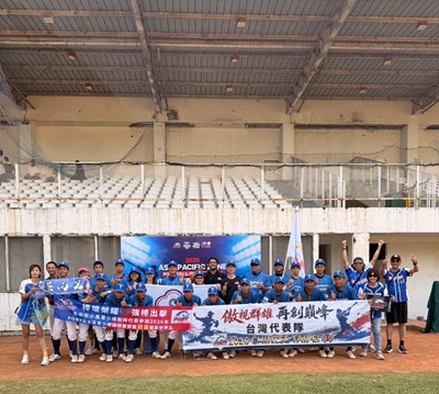 01代表隊與家長全體大合影_0