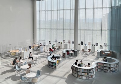 中市圖提供書籍與多元閱讀活動，歡迎來圖書館收藏屬於夏天最美好的閱讀記憶